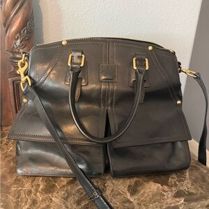 NWOT Dooney & Bourke Clayton Florentine - Black Leather Handbag & Gold Accents